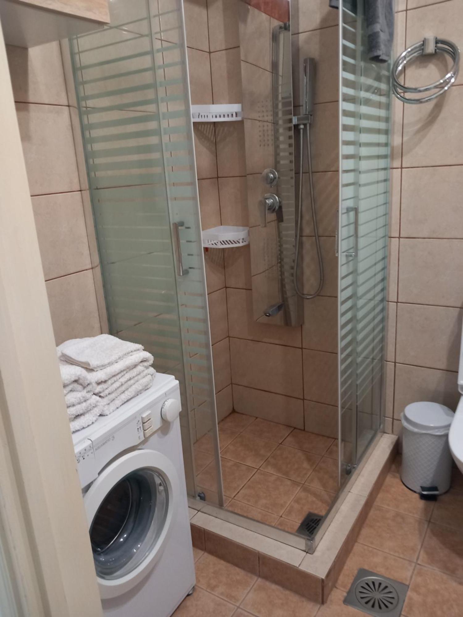 Hra Apartment ลูตรากี ภายนอก รูปภาพ